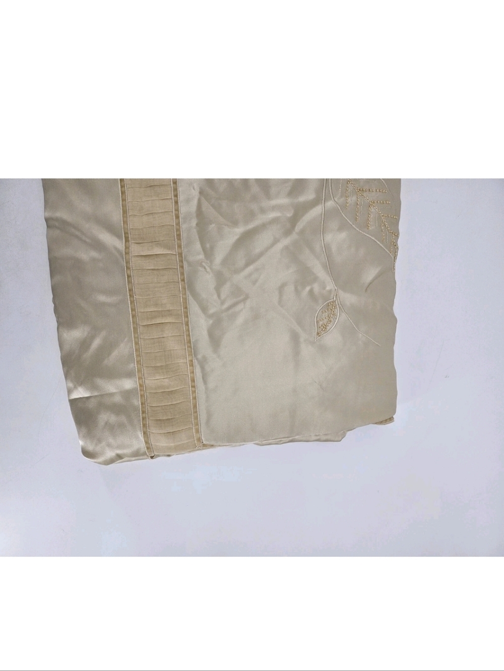 Kumi Kookoon Silk Leaves Embellishments Duvet Cover Beige/gold Queen 92x102 - Picture 9 of 15